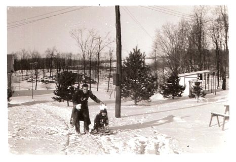 1939q - Robert and Eleanor - Long Stand - silver maples not planted yet.jpg